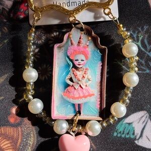 Charming Brooch with Pink Heart and Pearl Accents